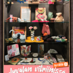 Jyvälän vitriinissä: Käsityönäyttely